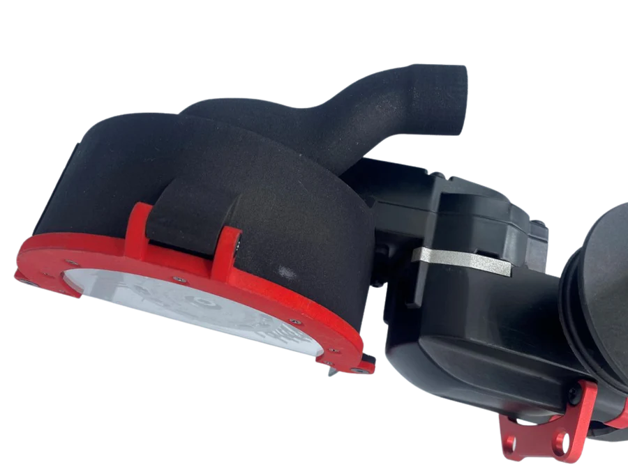 Guarda Protectora con salida para succión de aire. Bristle Blaster® Neumático